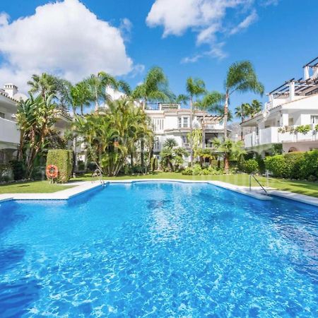 4 Bed House With Pool Walk To Puerto Banus Fast Internet Villa Marbella Exteriör bild